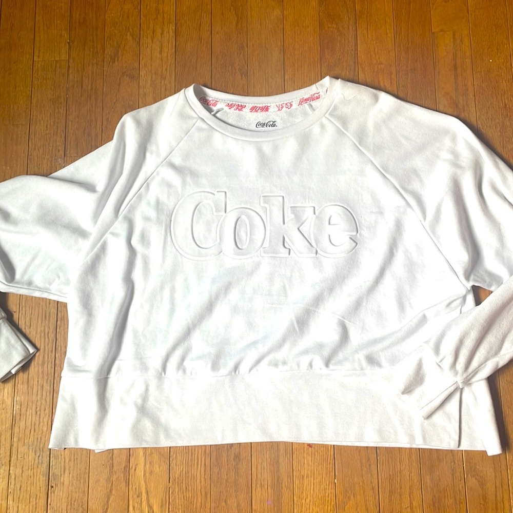 Women’s sweatshirt